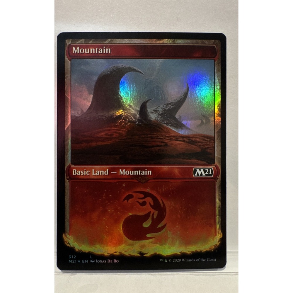 Mountain (Showcase) Core Set 2021 Foil